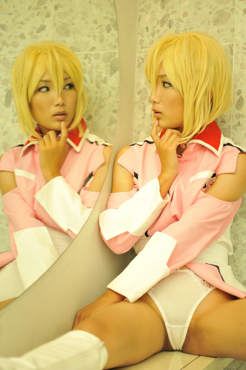 Hạt giống Gundam Stella Loussier