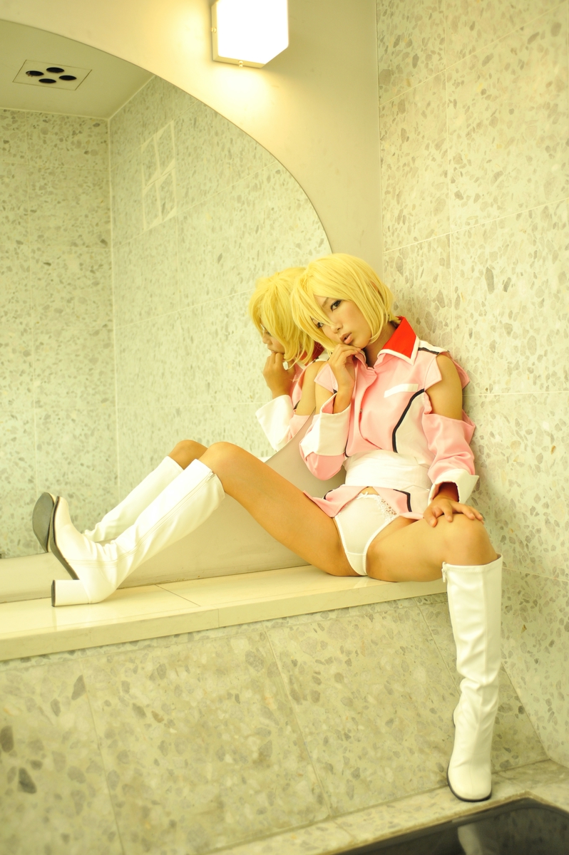 Hạt giống Gundam Stella Loussier