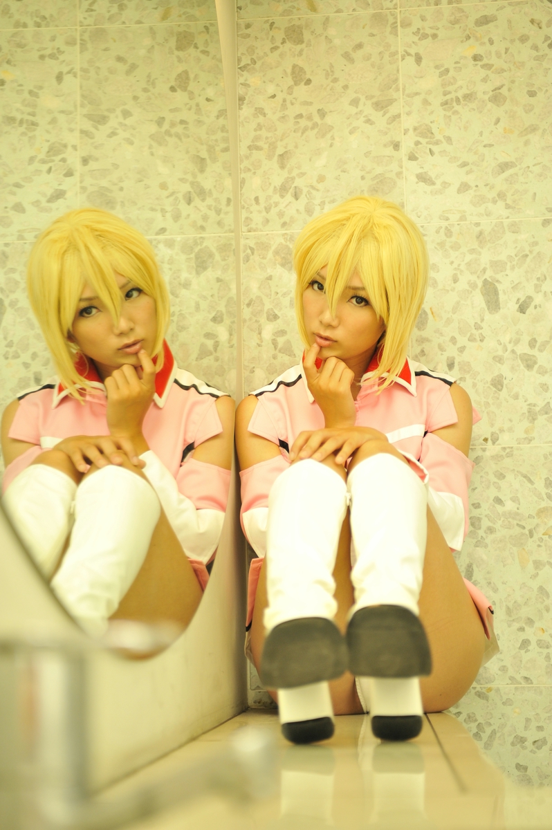 Hạt giống Gundam Stella Loussier