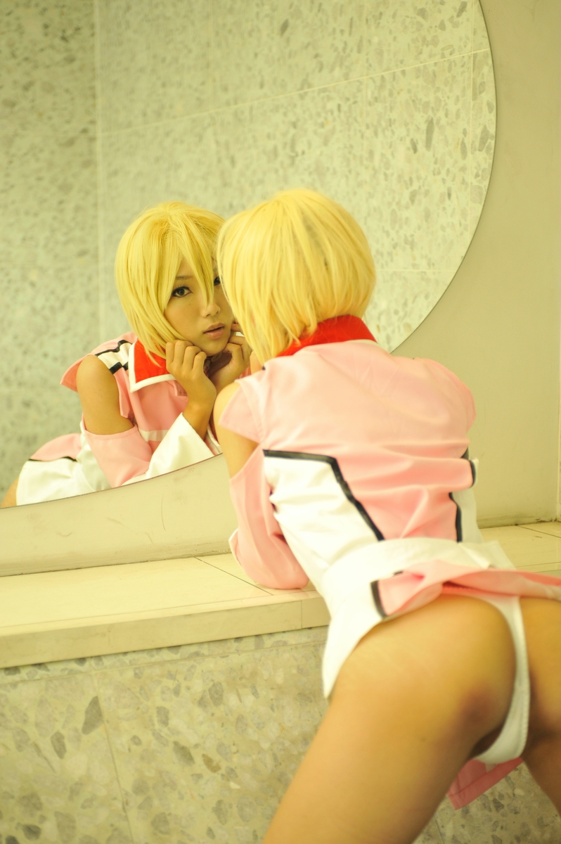 Hạt giống Gundam Stella Loussier