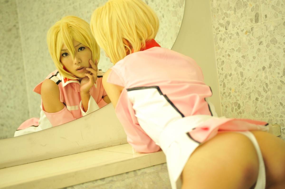 Hạt giống Gundam Stella Loussier