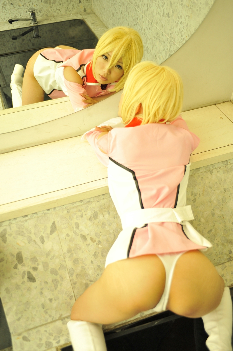 Hạt giống Gundam Stella Loussier