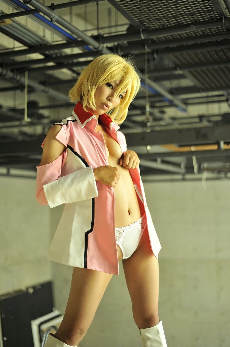 Hạt giống Gundam Stella Loussier