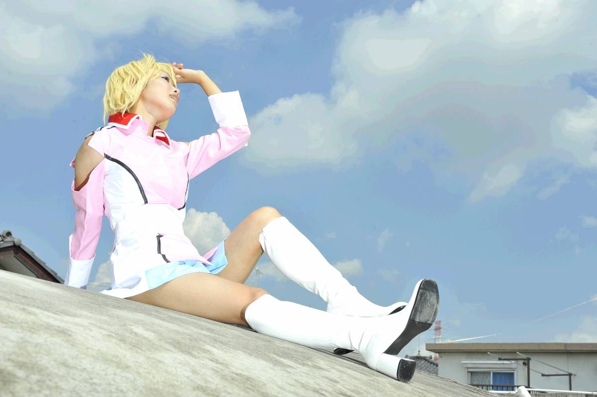 Hạt giống Gundam Stella Loussier