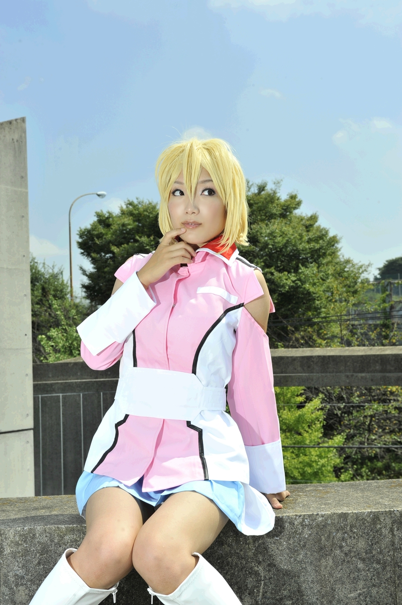 Hạt giống Gundam Stella Loussier