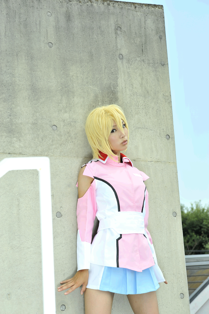 Hạt giống Gundam Stella Loussier