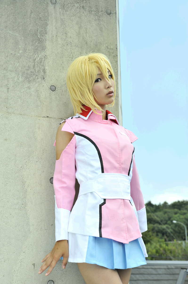 Hạt giống Gundam Stella Loussier