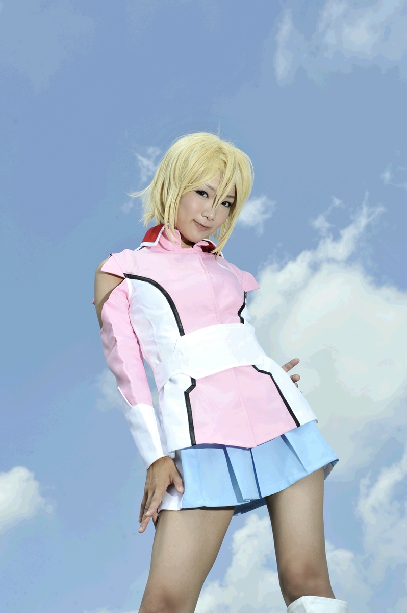 Hạt giống Gundam Stella Loussier