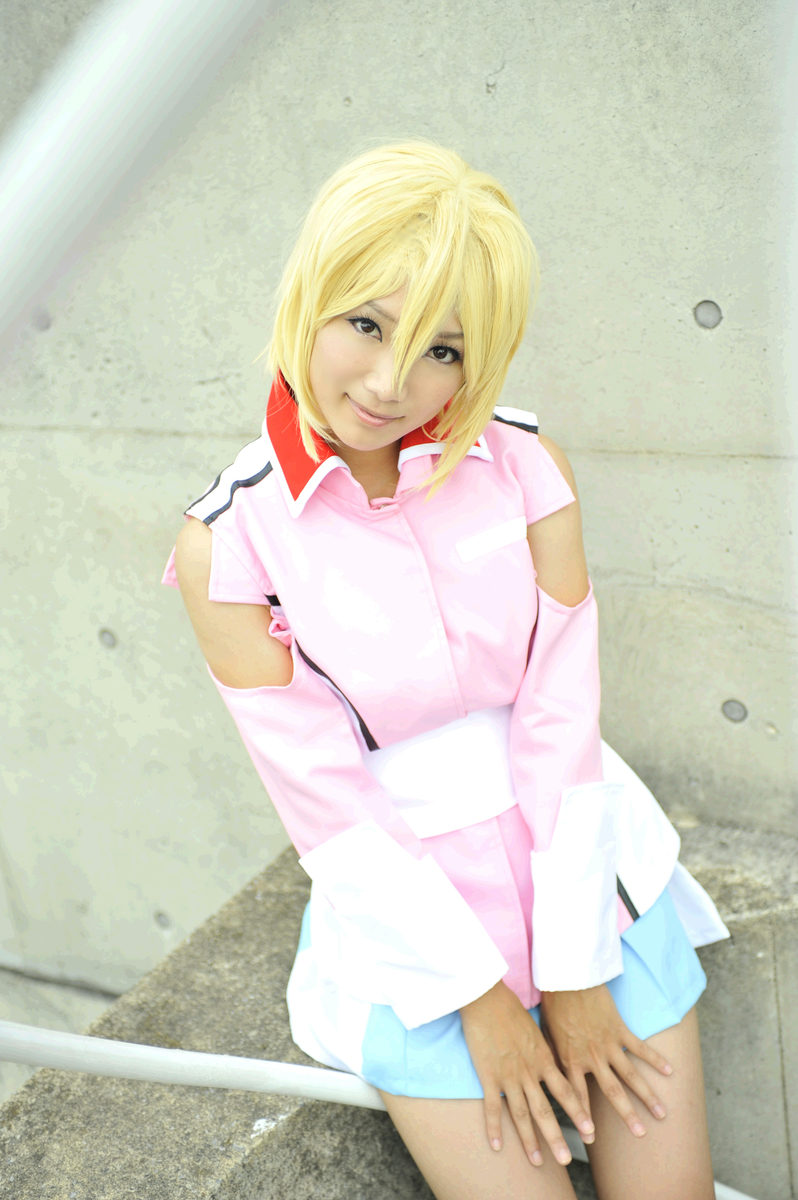 Hạt giống Gundam Stella Loussier