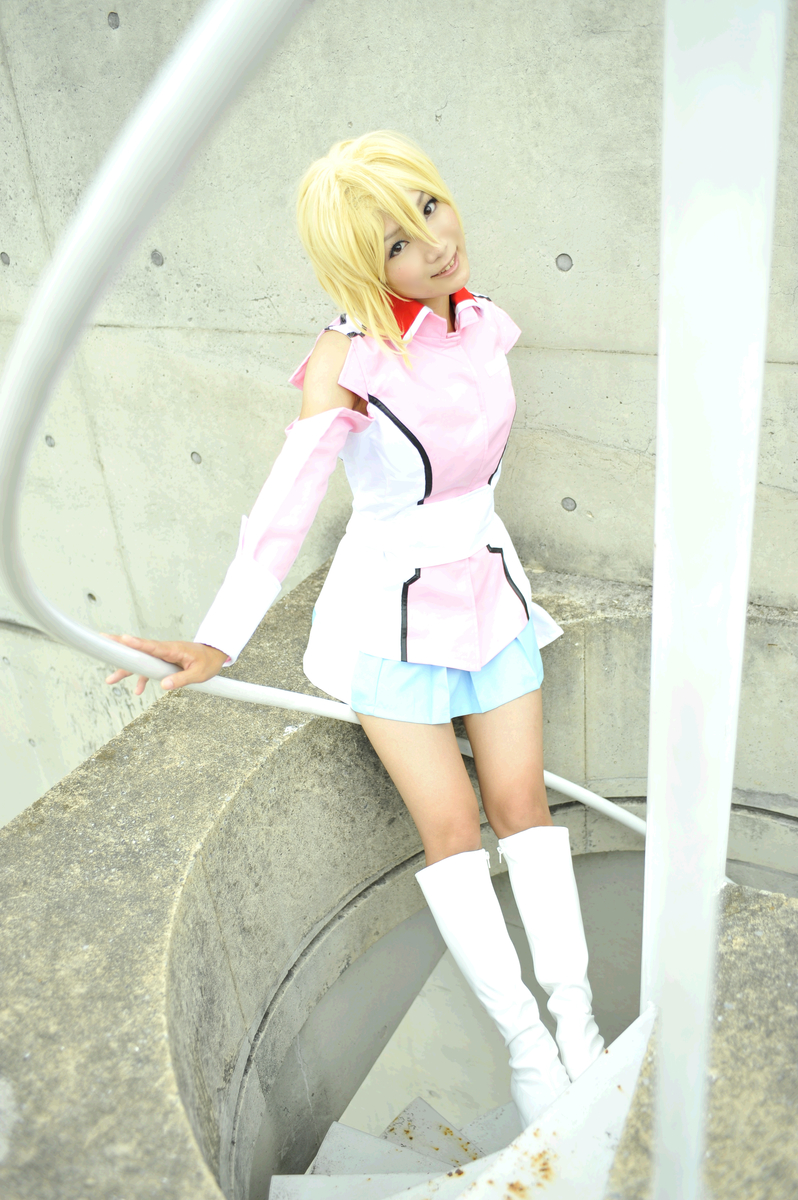 Hạt giống Gundam Stella Loussier