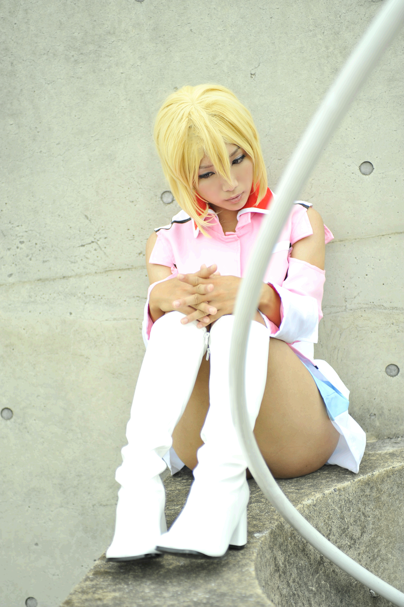 Hạt giống Gundam Stella Loussier