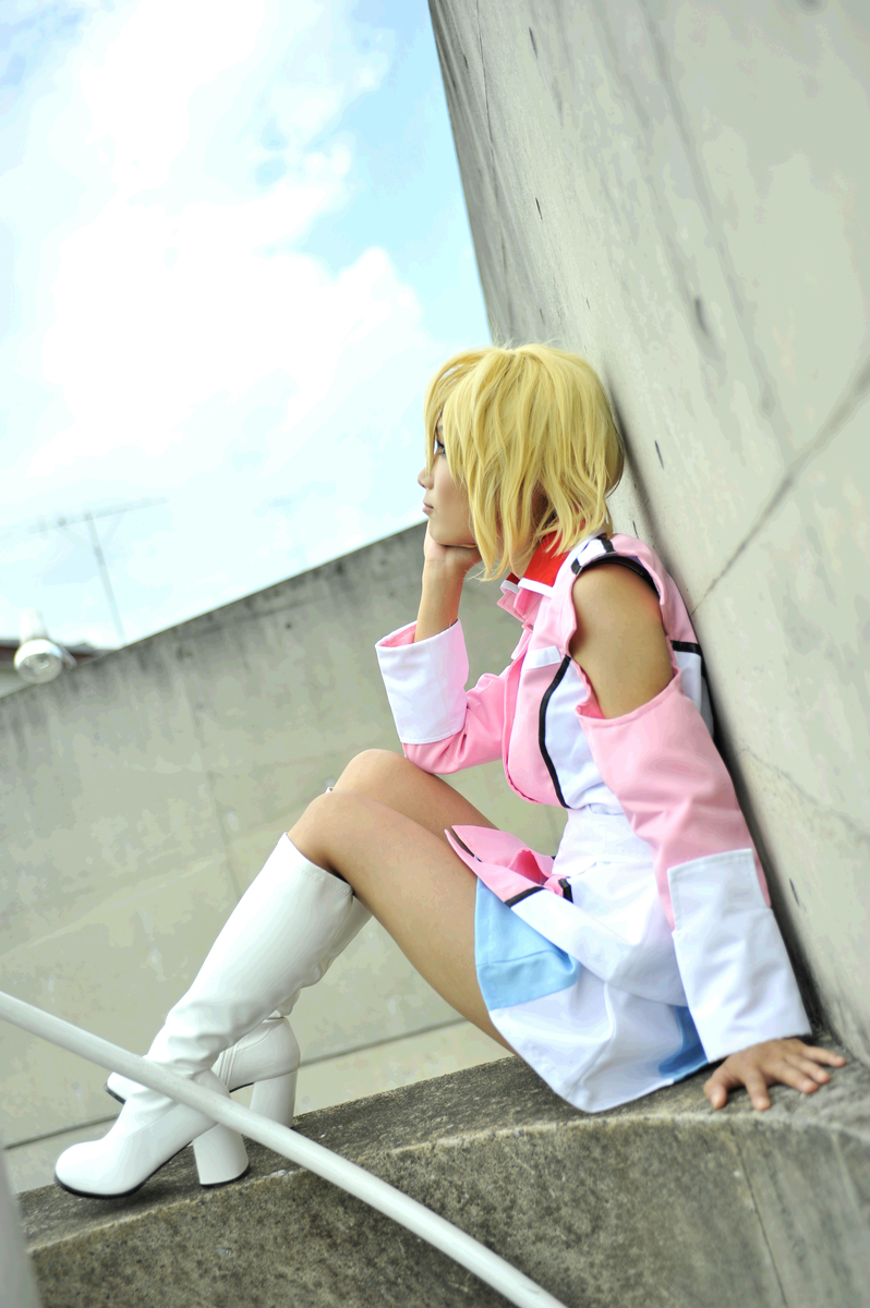 Hạt giống Gundam Stella Loussier