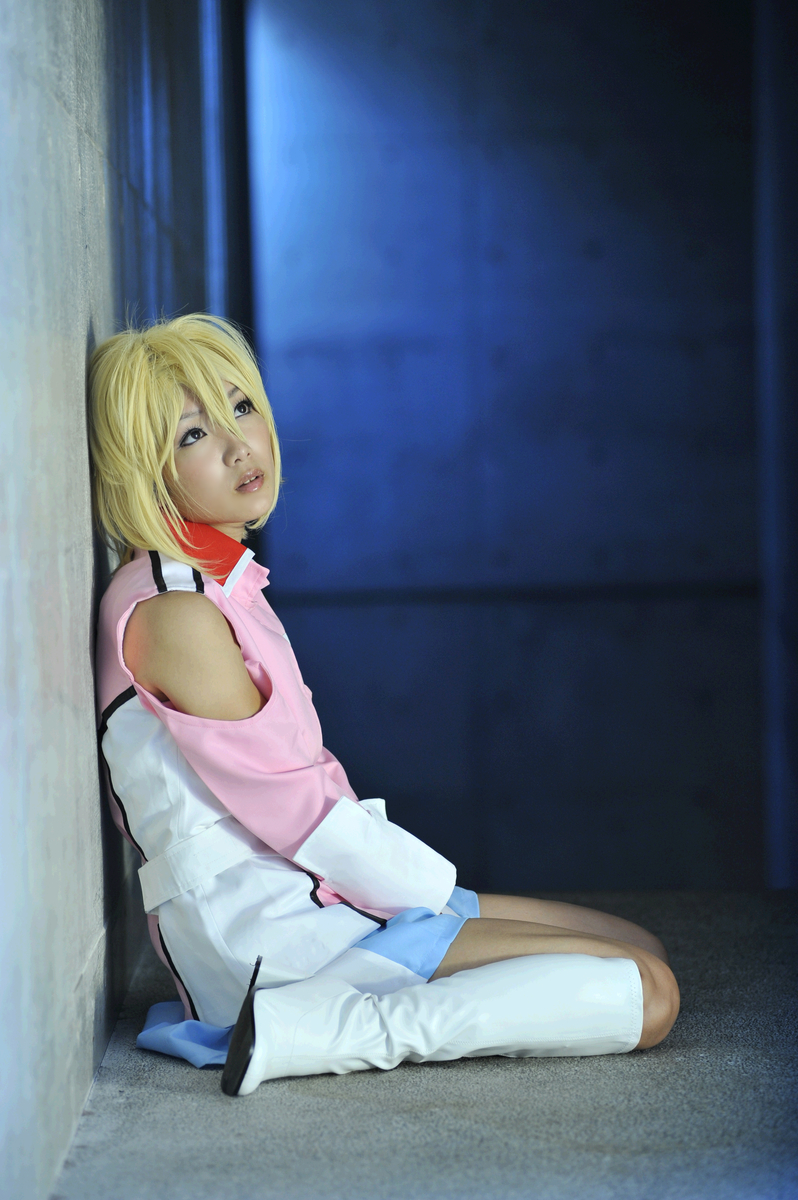 Hạt giống Gundam Stella Loussier