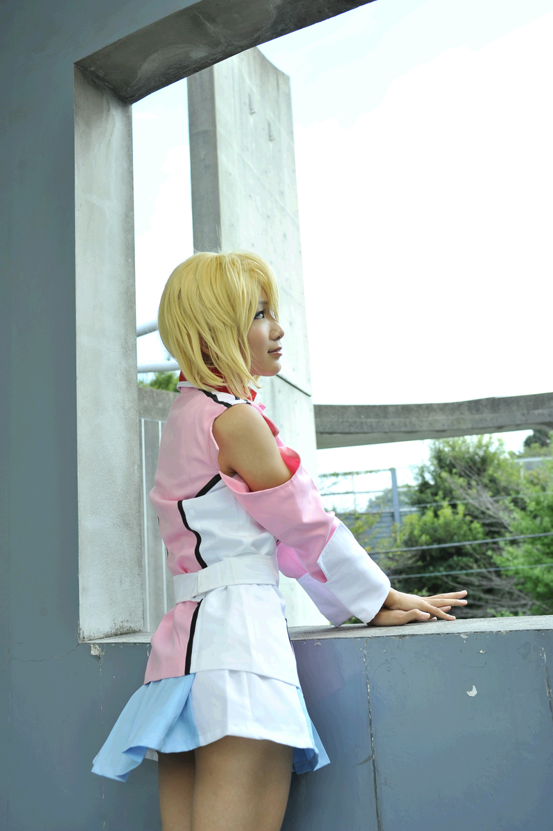 Hạt giống Gundam Stella Loussier