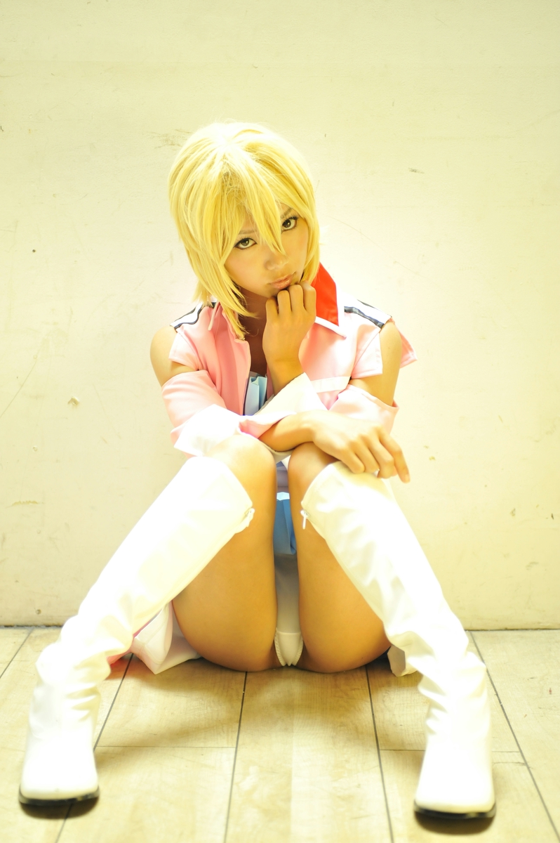 Hạt giống Gundam Stella Loussier