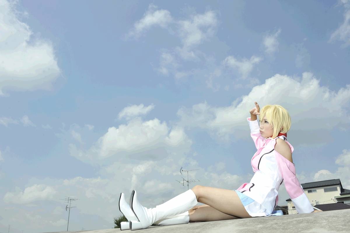 Hạt giống Gundam Stella Loussier