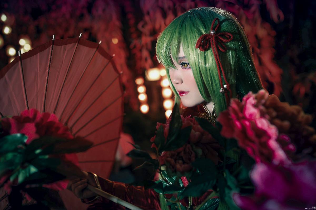 "Lelouch nổi loạn" C.C.
