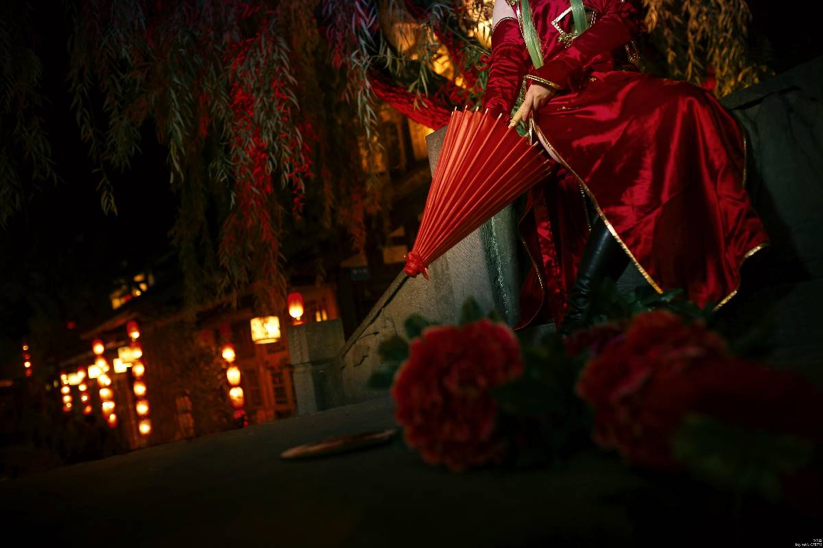 "Lelouch nổi loạn" C.C.