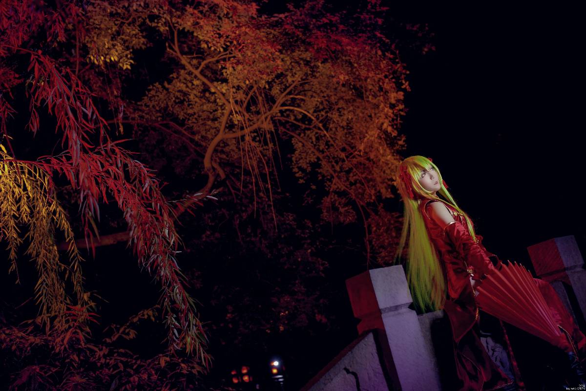 "Lelouch nổi loạn" C.C.