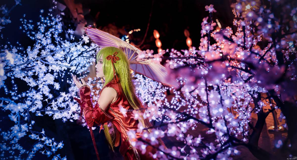 "Lelouch nổi loạn" C.C.