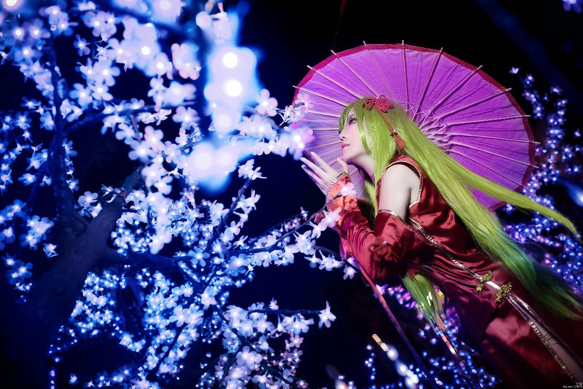 "Lelouch nổi loạn" C.C.