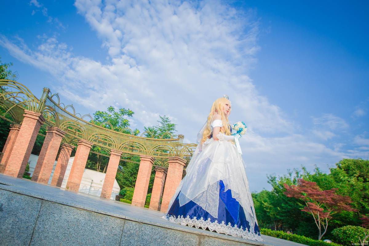 "Shilu nome pháo đài f" Xuelu nome poster váy cưới c o s p l a y