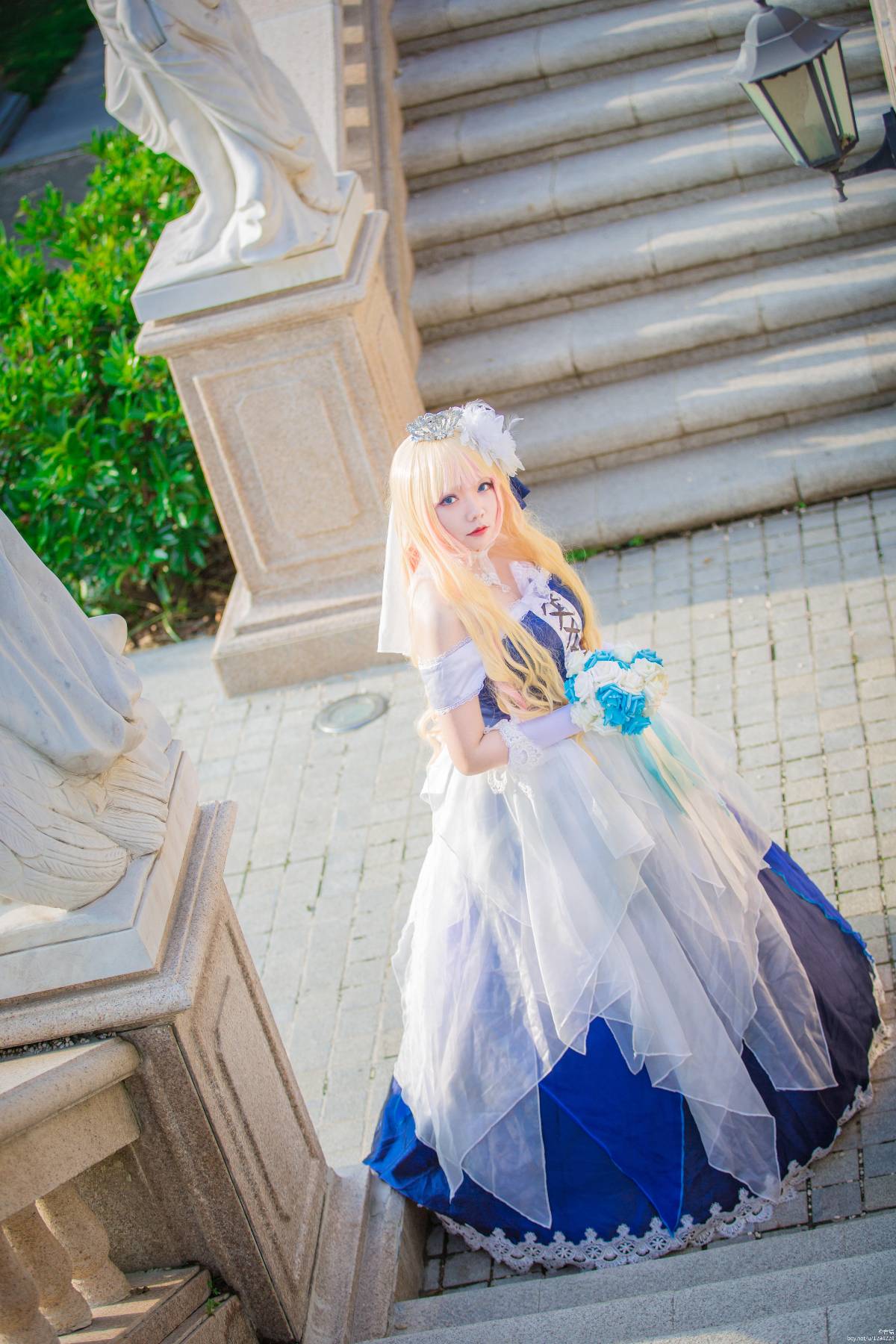 "Shilu nome pháo đài f" Xuelu nome poster váy cưới c o s p l a y