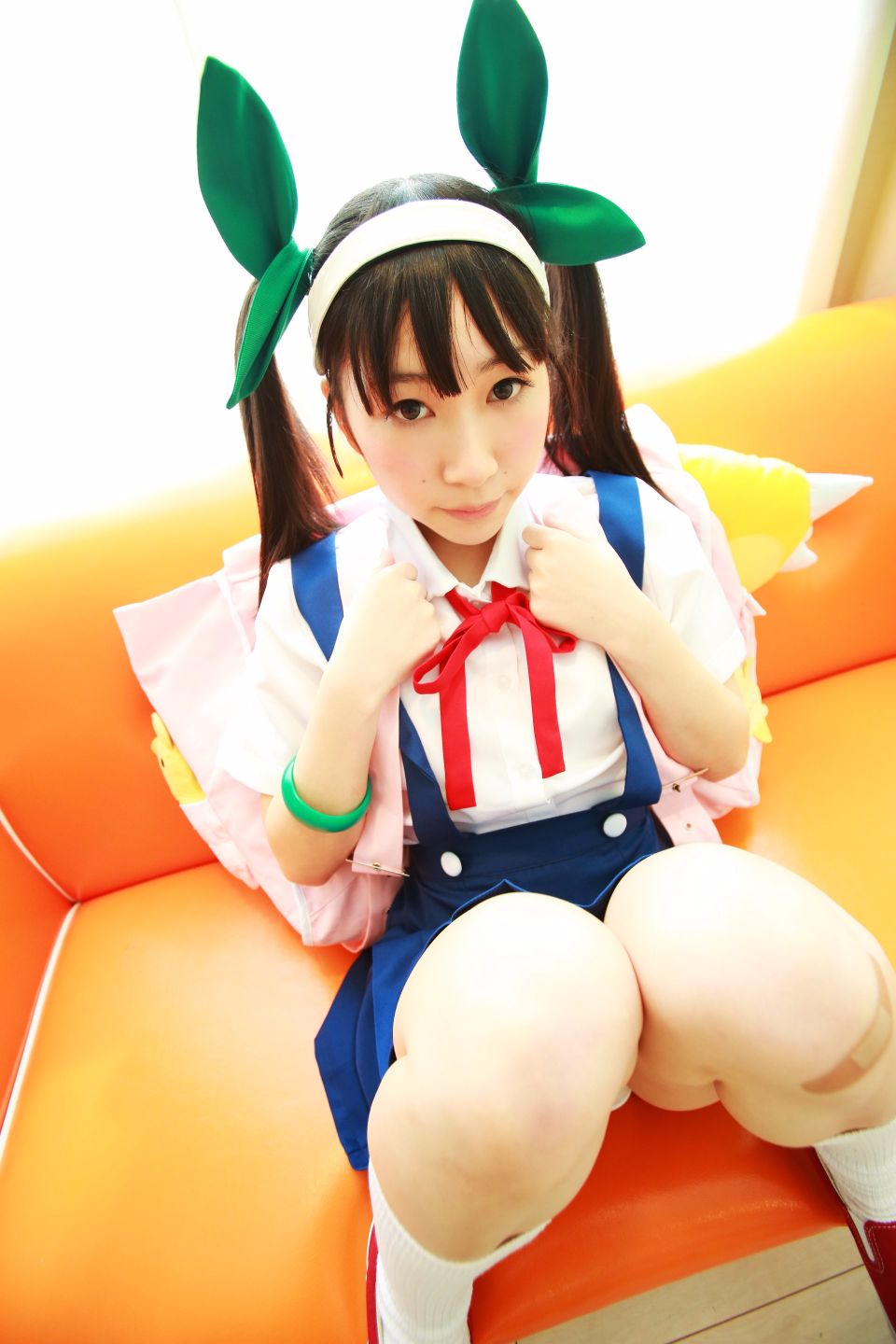 Câu chuyện lụa (màu trắng)