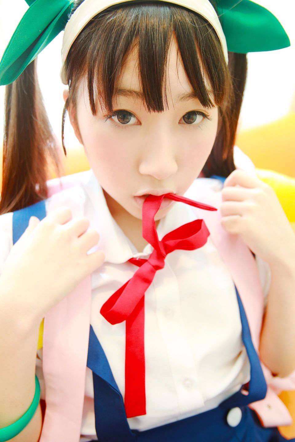 Câu chuyện lụa (màu trắng)