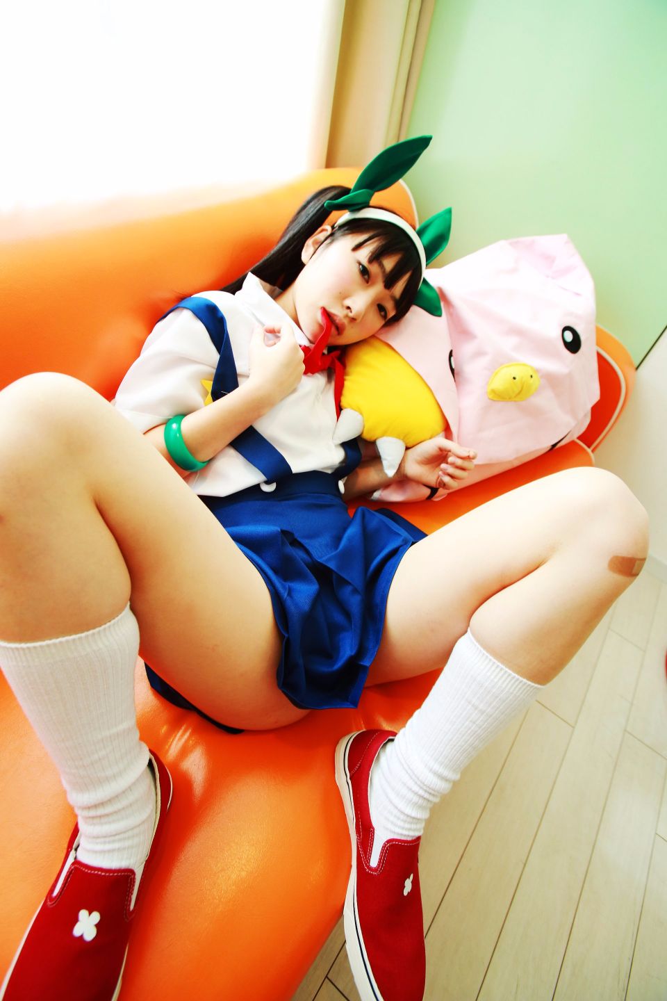 Câu chuyện lụa (màu trắng)