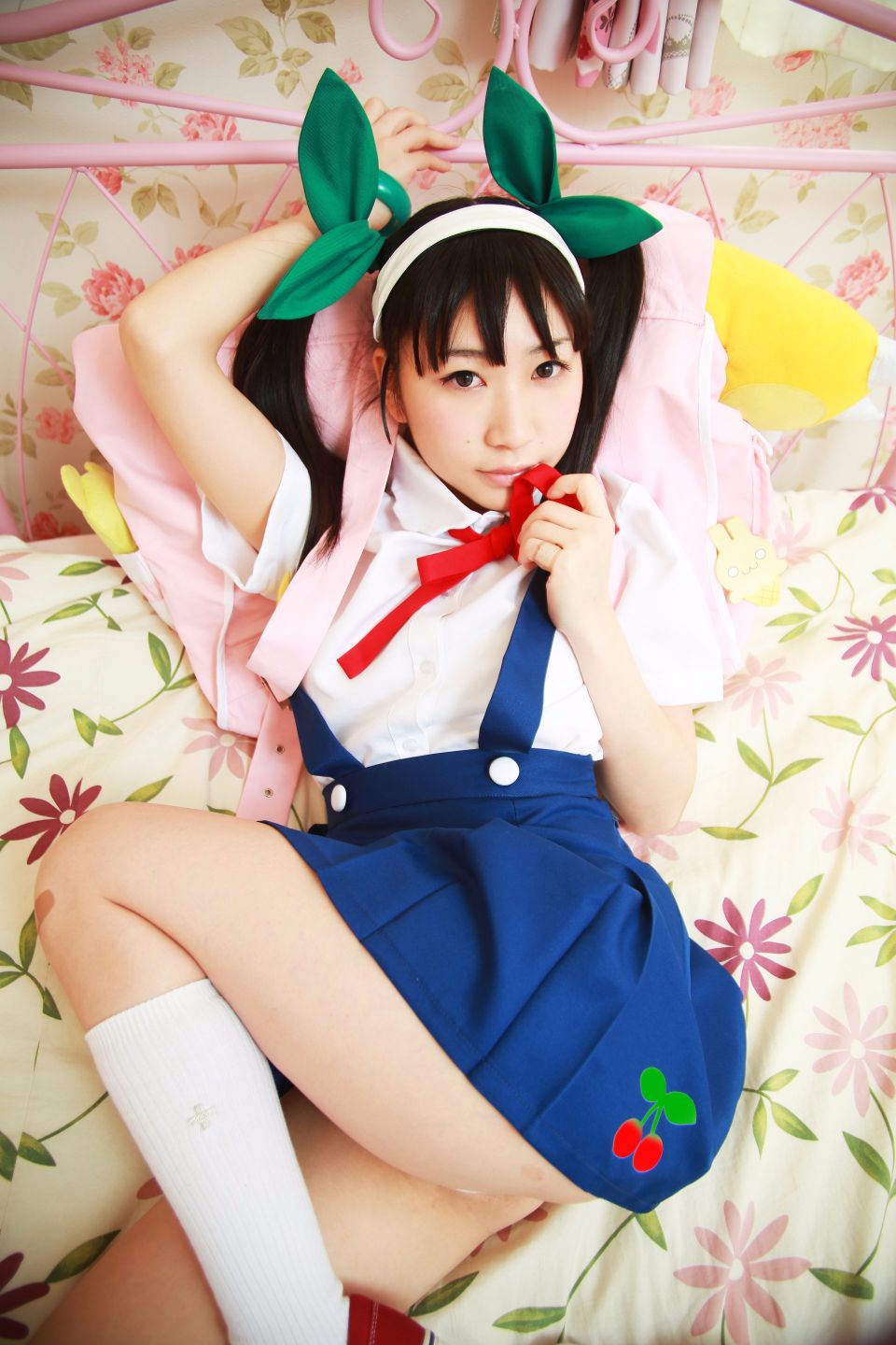 Câu chuyện lụa (màu trắng)