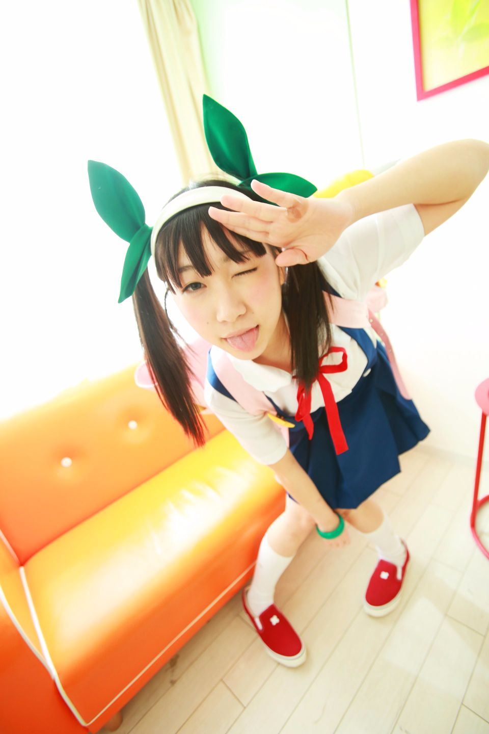 Câu chuyện lụa (màu trắng)