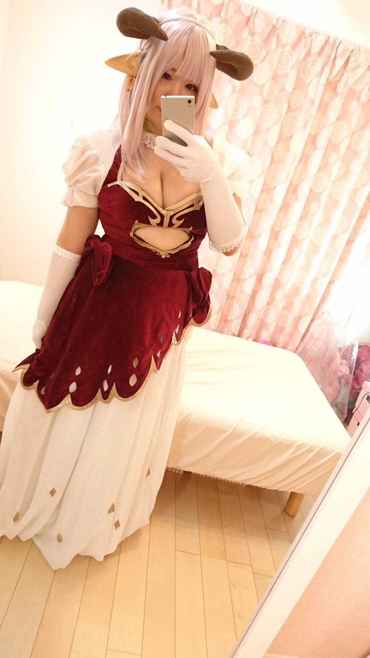[Văn phòng bán hàng Dotechin] Cosplay x Máy mới - Tôi đã squirt với hai nhân vật!