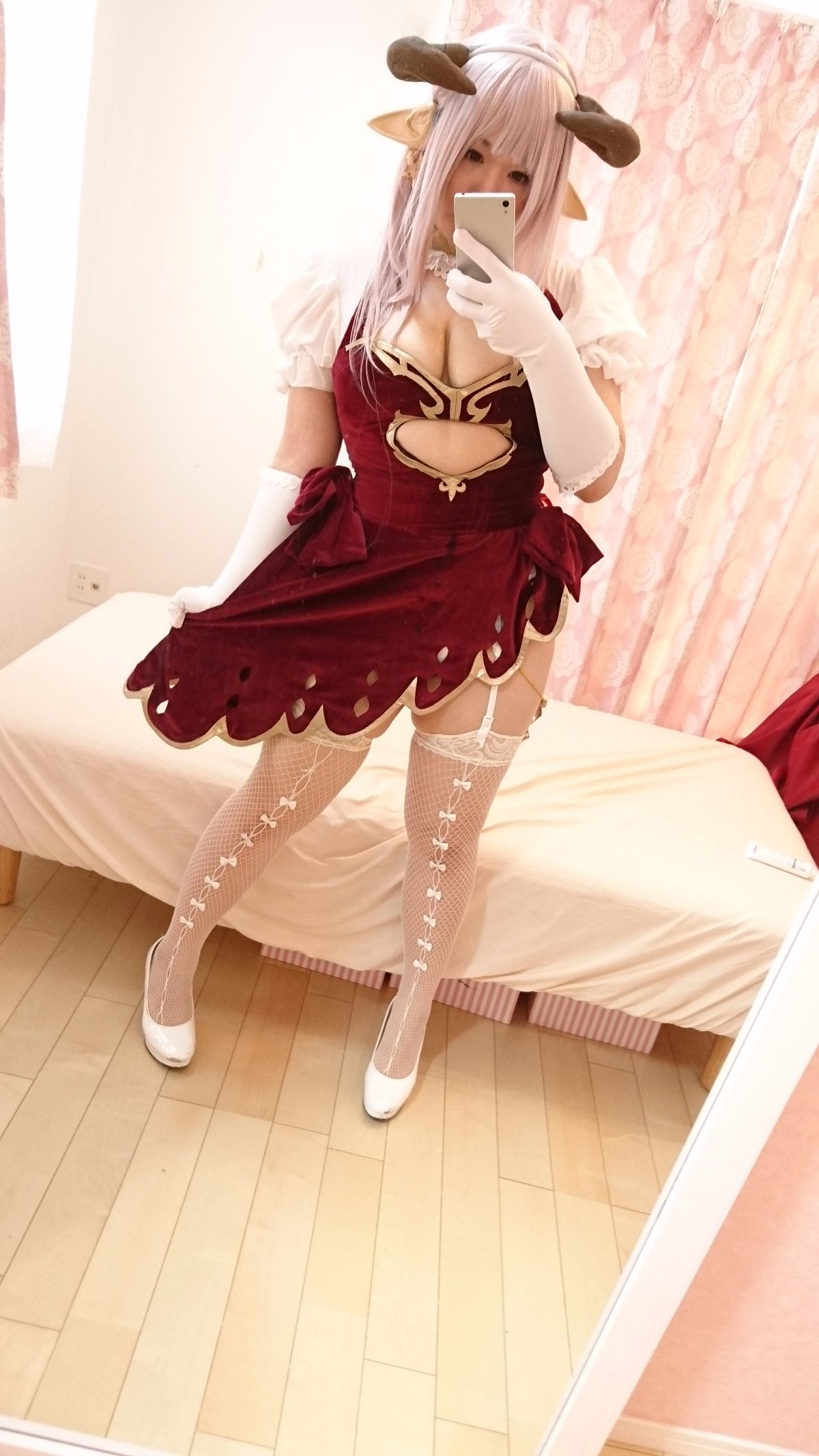 [Văn phòng bán hàng Dotechin] Cosplay x Máy mới - Tôi đã squirt với hai nhân vật!