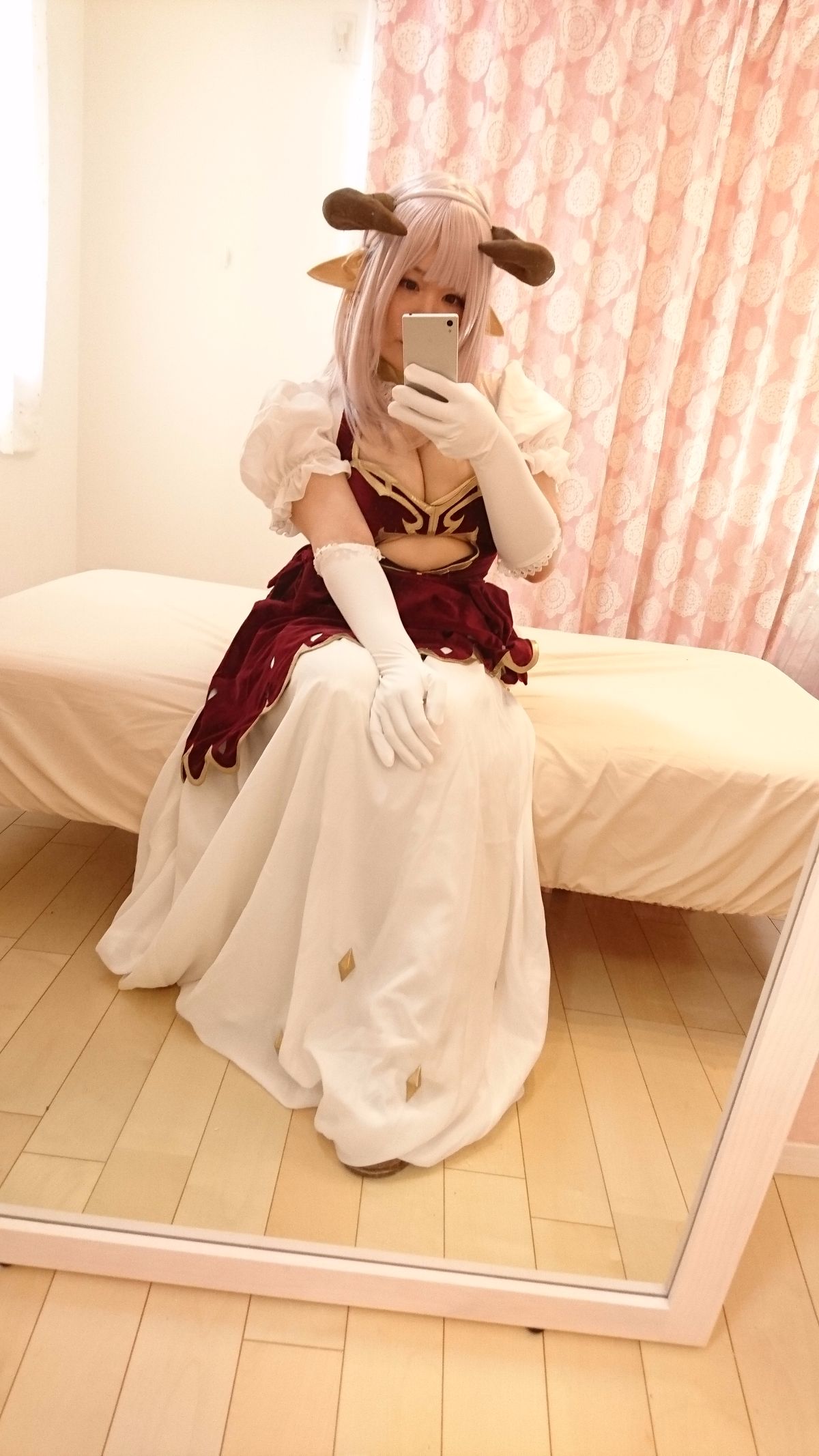 [Văn phòng bán hàng Dotechin] Cosplay x Máy mới - Tôi đã squirt với hai nhân vật!