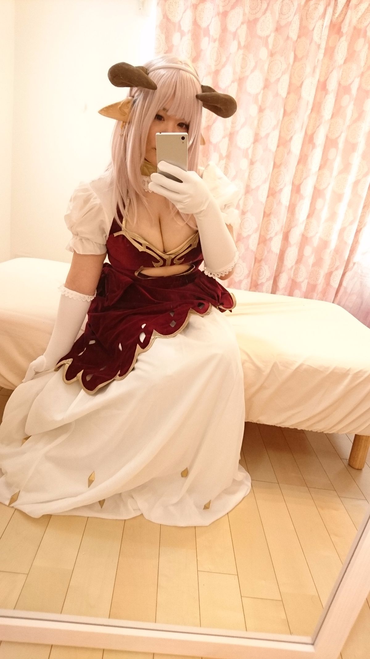 [Văn phòng bán hàng Dotechin] Cosplay x Máy mới - Tôi đã squirt với hai nhân vật!