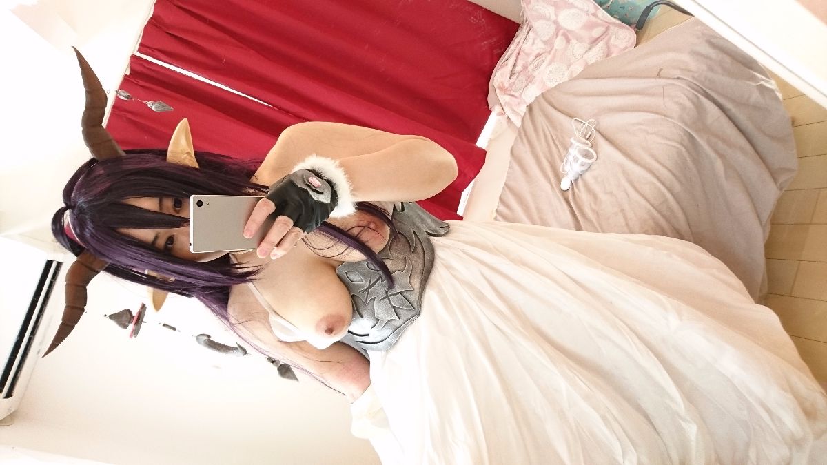 [Văn phòng bán hàng Dotechin] Cosplay x Máy mới - Tôi đã squirt với hai nhân vật!