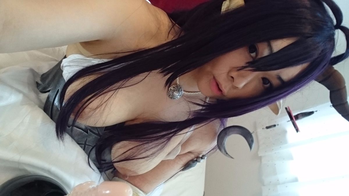 [Văn phòng bán hàng Dotechin] Cosplay x Máy mới - Tôi đã squirt với hai nhân vật!