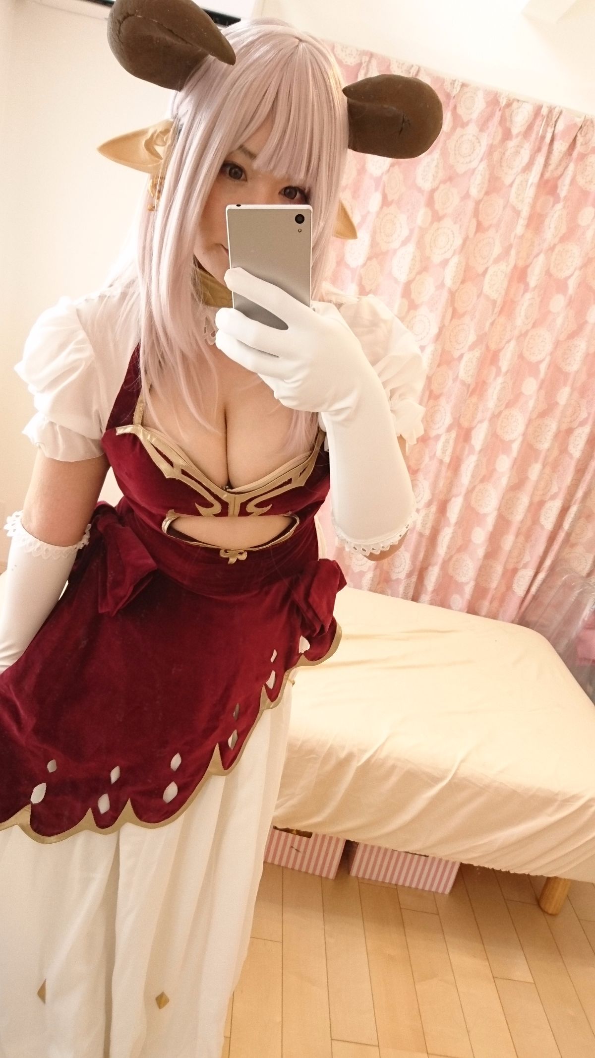 [Văn phòng bán hàng Dotechin] Cosplay x Máy mới - Tôi đã squirt với hai nhân vật!