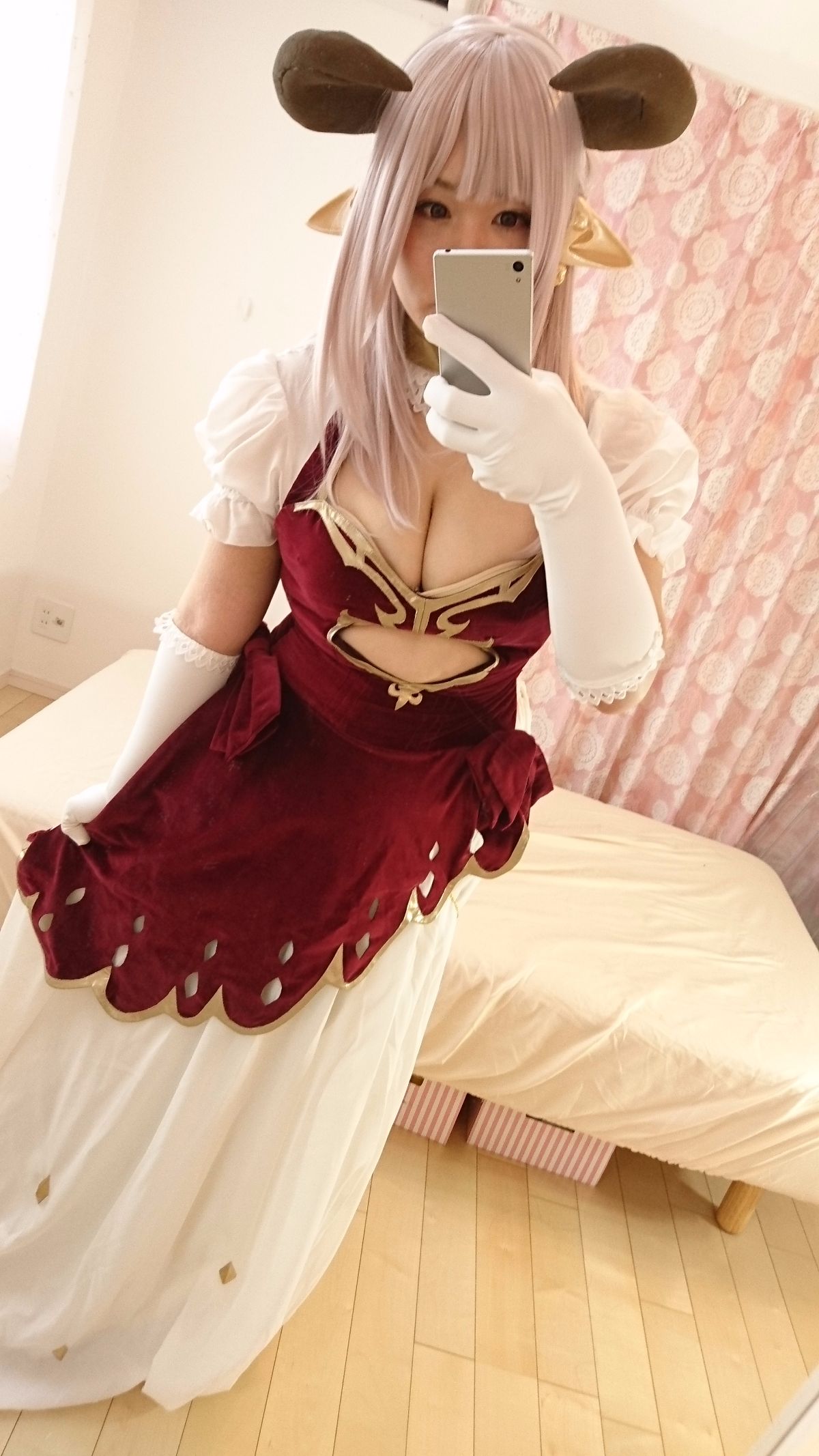 [Văn phòng bán hàng Dotechin] Cosplay x Máy mới - Tôi đã squirt với hai nhân vật!