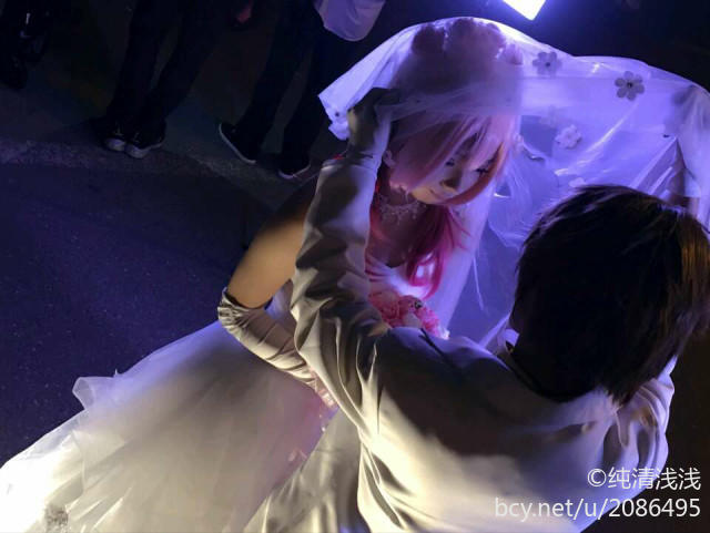 "Crown of Sin" Truyền thuyết về các anh hùng Condor C O S P L A Y