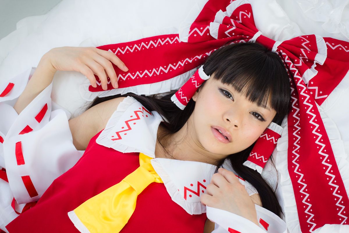 [Bảy búp bê] Touhou Pretty Book Tập 1 Reimu