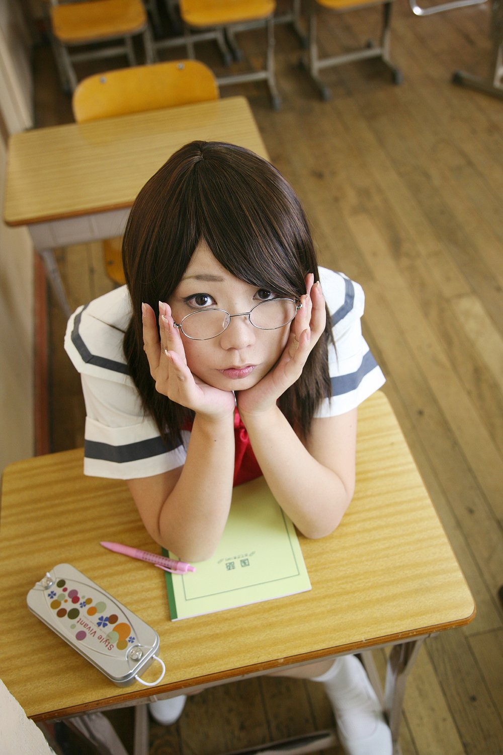 [Sôcôla thô] Các cô gái có kính