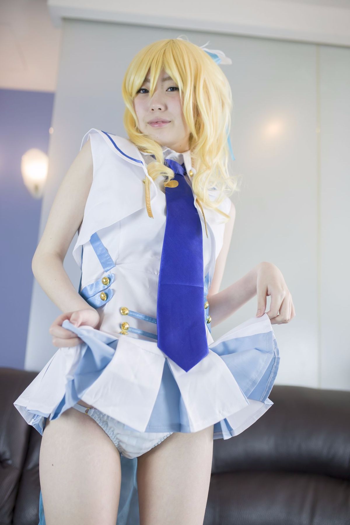 Quan hệ tình dục thô với một lớp thần tượng trường học trong một buổi chụp ảnh cá nhân!