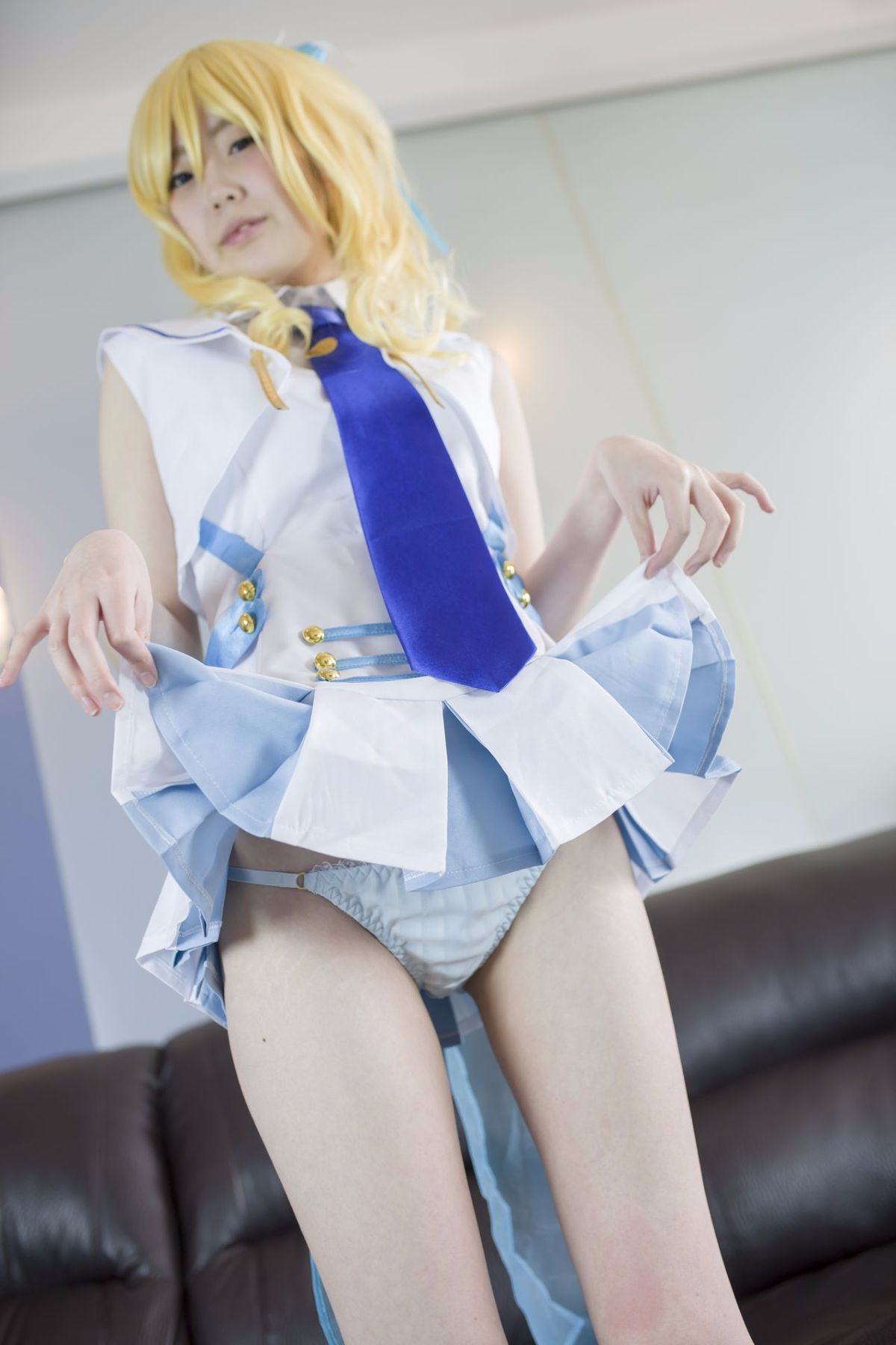 Quan hệ tình dục thô với một lớp thần tượng trường học trong một buổi chụp ảnh cá nhân!