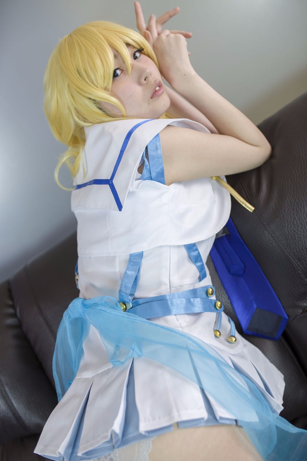 Quan hệ tình dục thô với một lớp thần tượng trường học trong một buổi chụp ảnh cá nhân!