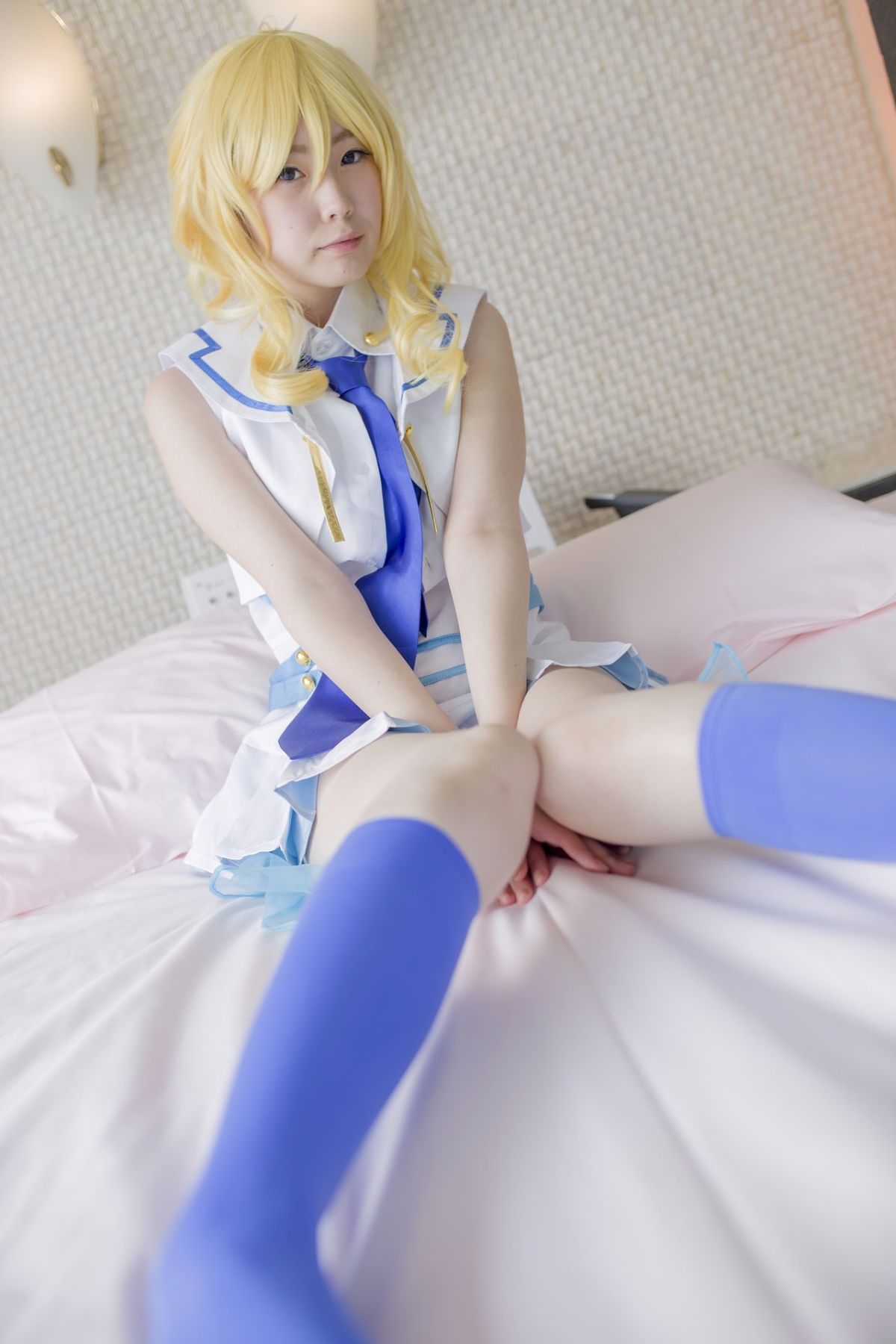 Quan hệ tình dục thô với một lớp thần tượng trường học trong một buổi chụp ảnh cá nhân!