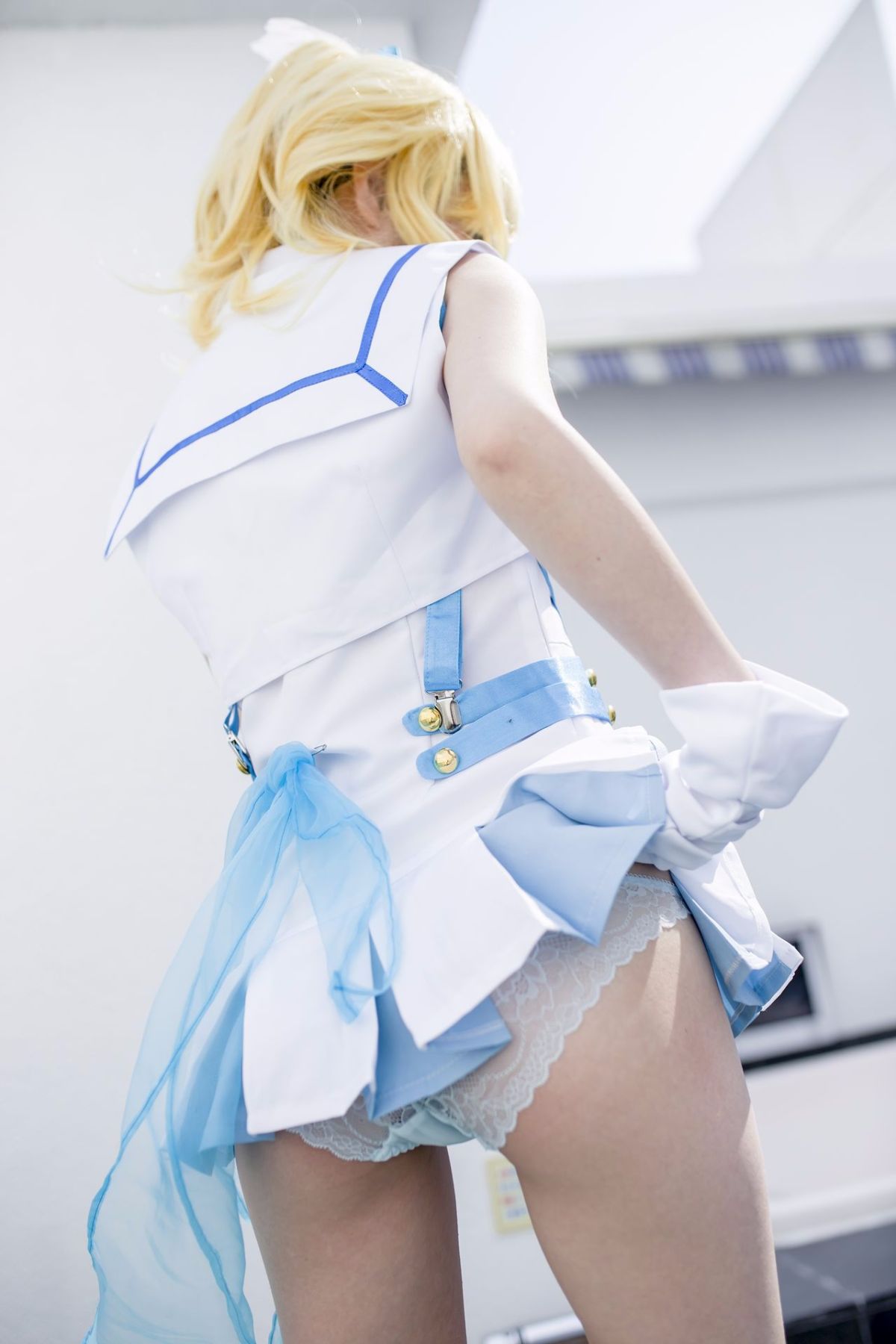 Quan hệ tình dục thô với một lớp thần tượng trường học trong một buổi chụp ảnh cá nhân!