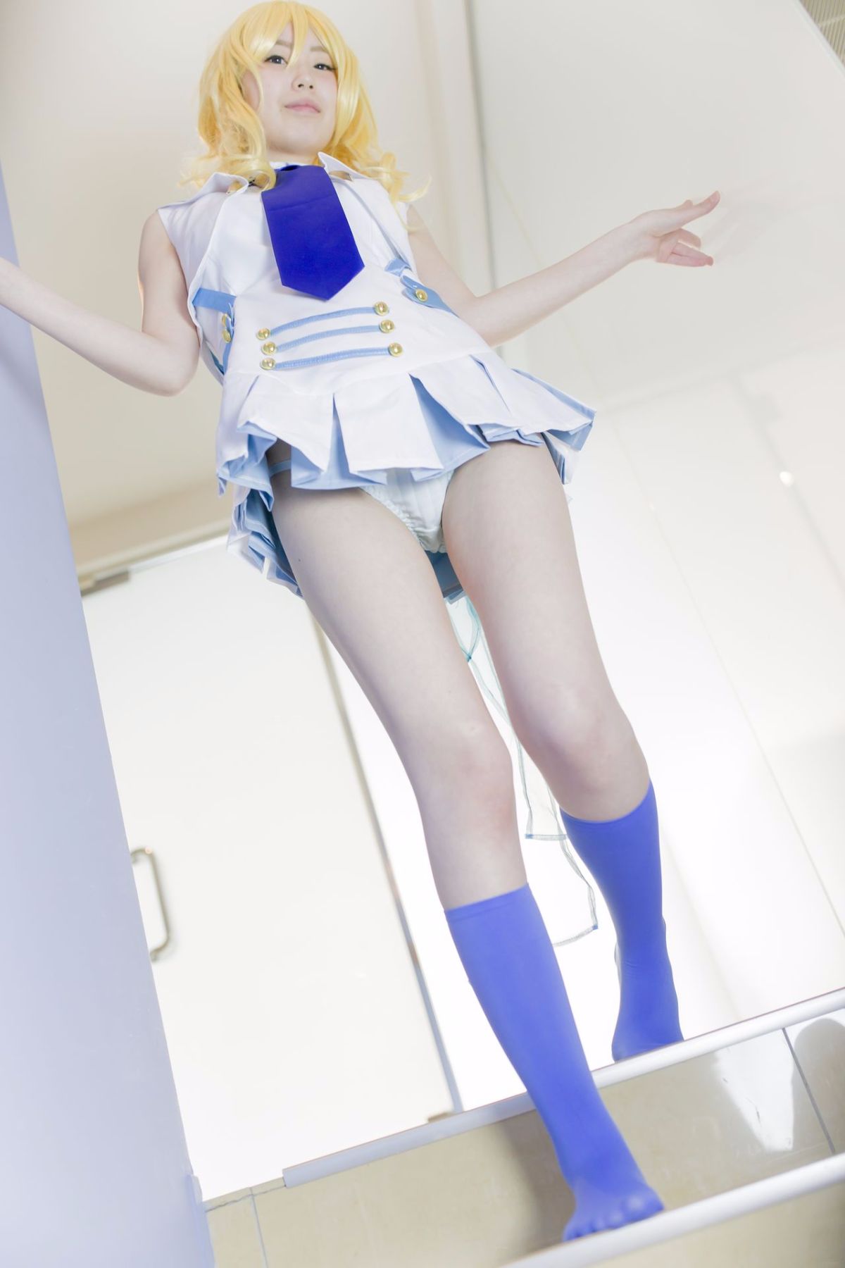 Quan hệ tình dục thô với một lớp thần tượng trường học trong một buổi chụp ảnh cá nhân!