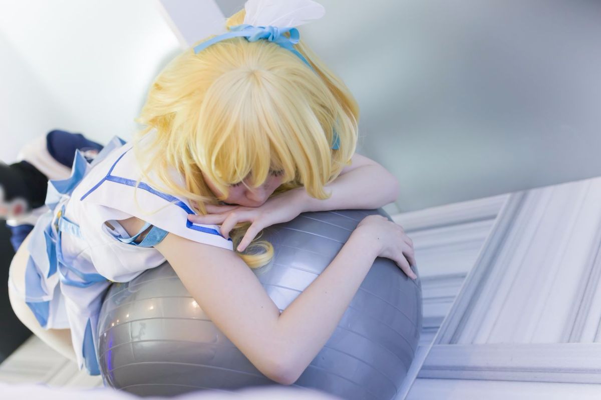 Quan hệ tình dục thô với một lớp thần tượng trường học trong một buổi chụp ảnh cá nhân!